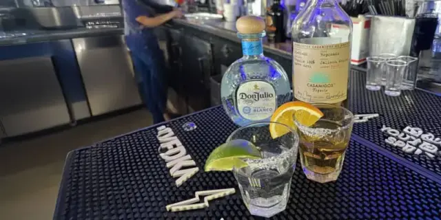 Event happy hour1
